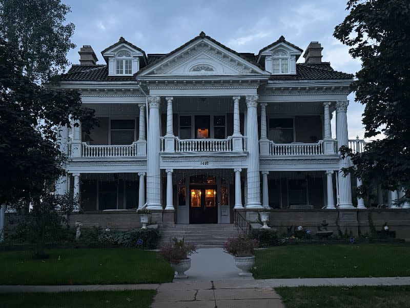 👻 Spirits, Stories & Seasonal Magic: Your Boulder Weekend Guide