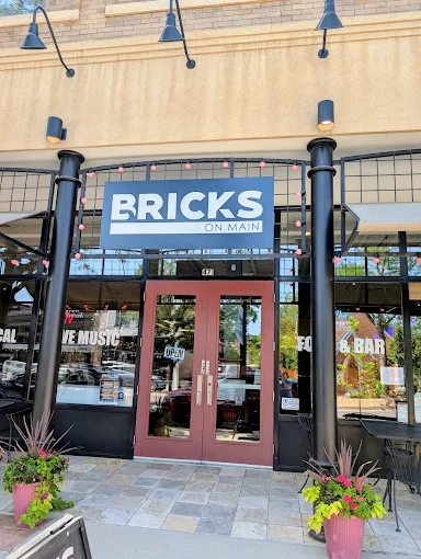 Where Locals Grab Good Food & a Cold Beer